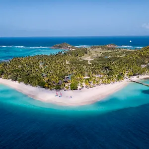 & 4* Palm Island