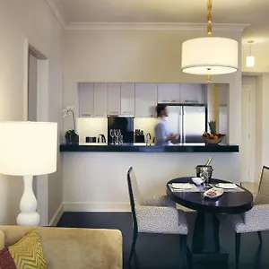 Raffles Makati 5* Makati City