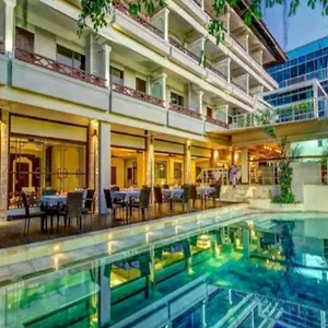 ホテル Maharani Beach レギャン